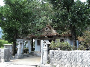 漲水御嶽と石垣